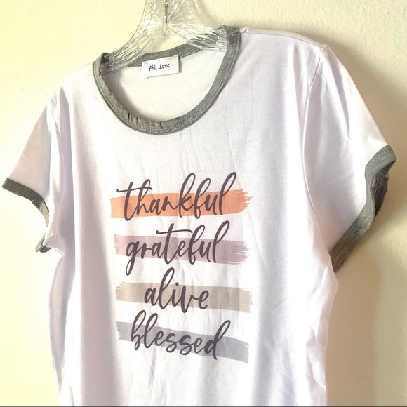 WHITE "THANKFUL GRATEFUL Alive Blessed” graphic print ringer tee, New!🙏🏾 - Picture 6 of 14